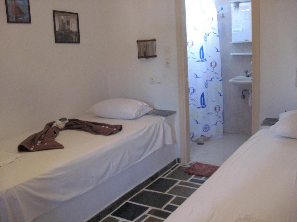 Pension Irini-Vicky Chora  Exterior photo